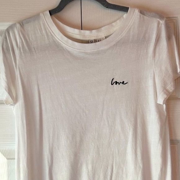 H&M Divided Tops - Short Sleeve Graphic T-shirt Love